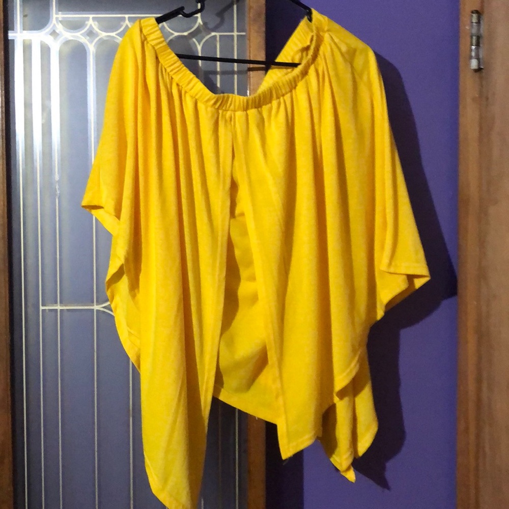 Dew shoulder Yellow blouse